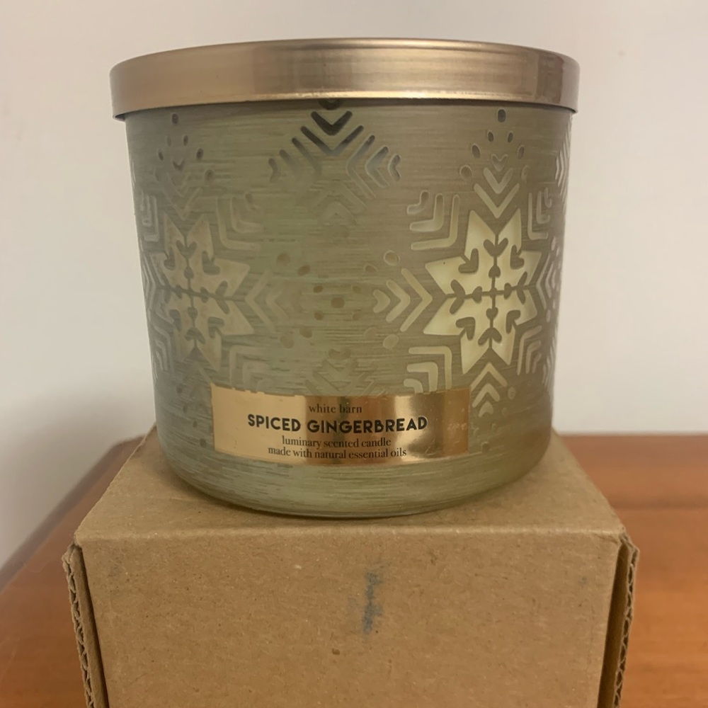 New Bath & Body Works Spiced Gingerbread 3-Wick Candle